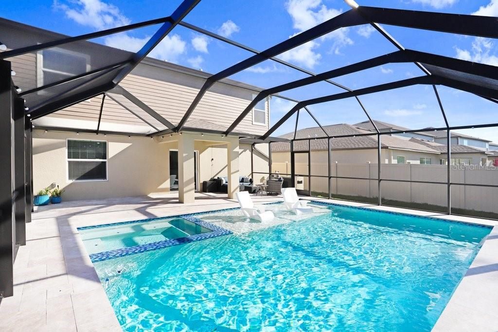 For Sale: $595,000 (6 beds, 3 baths, 3092 Square Feet)