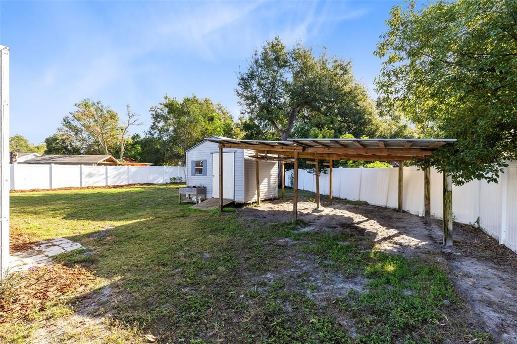 Activo con contrato: $364,000 (4 camas, 2 baños, 1535 Pies cuadrados)