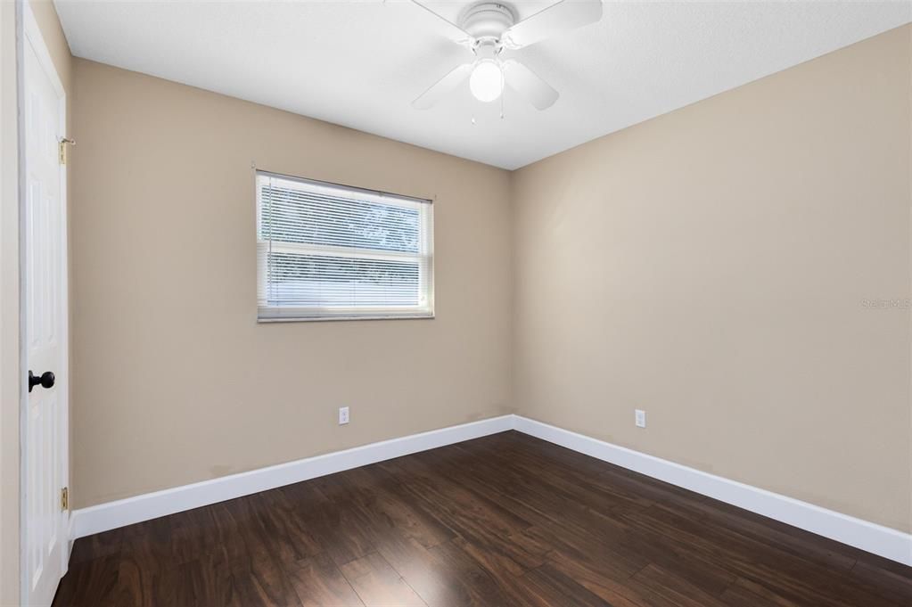 Activo con contrato: $364,000 (4 camas, 2 baños, 1535 Pies cuadrados)