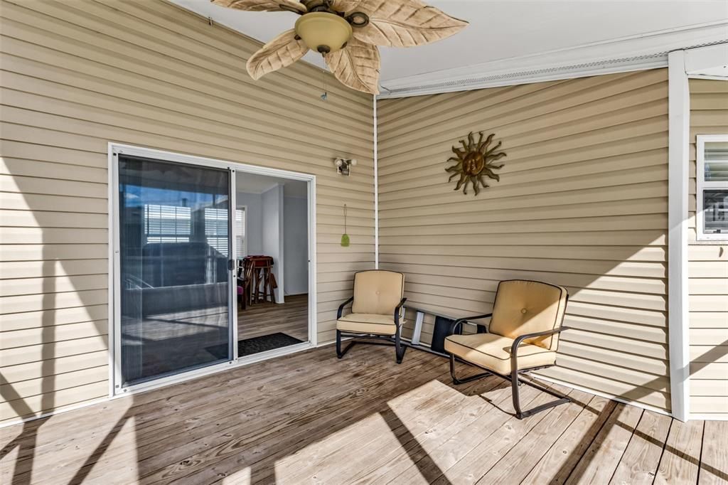 For Sale: $165,000 (2 beds, 2 baths, 1008 Square Feet)