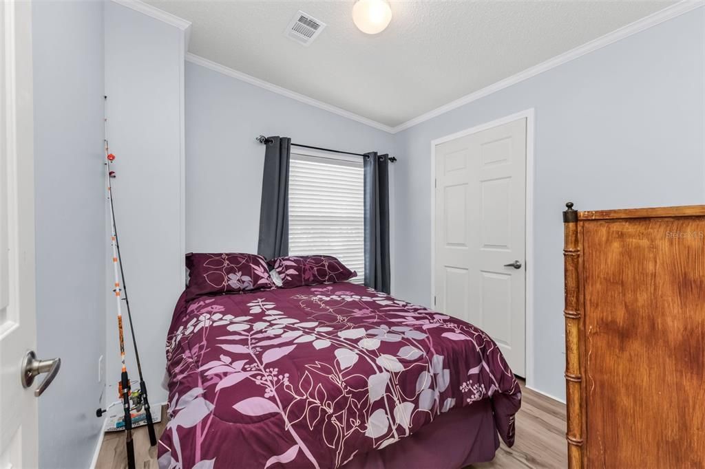 For Sale: $165,000 (2 beds, 2 baths, 1008 Square Feet)