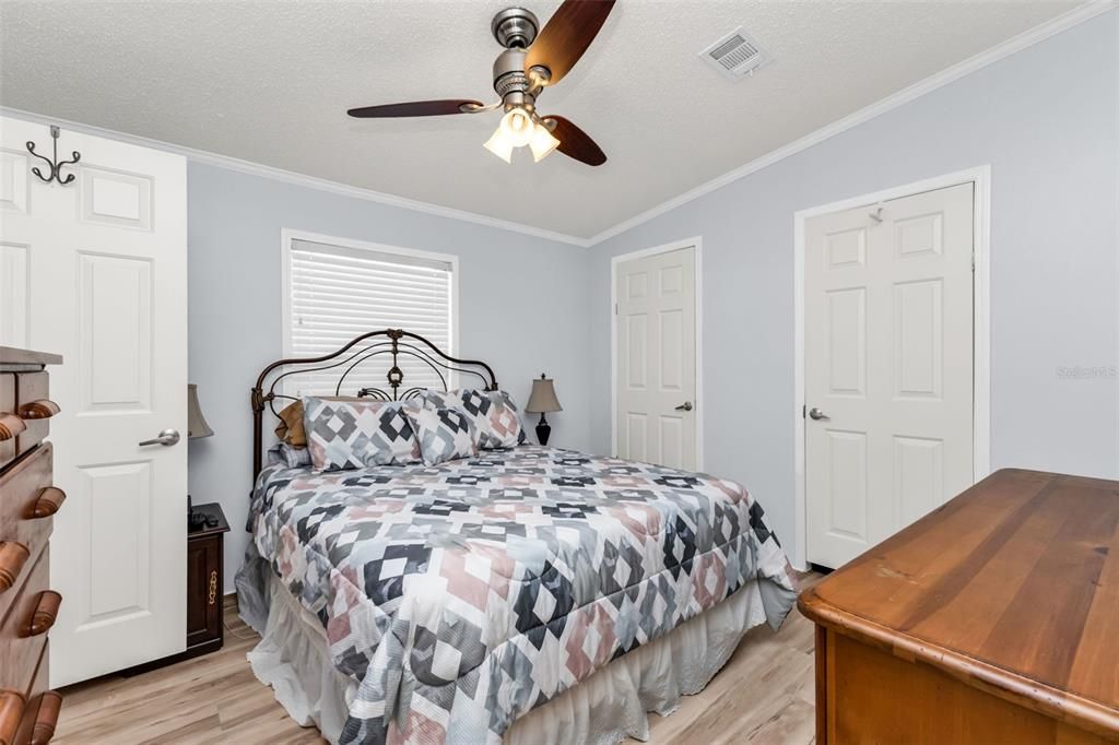 For Sale: $165,000 (2 beds, 2 baths, 1008 Square Feet)