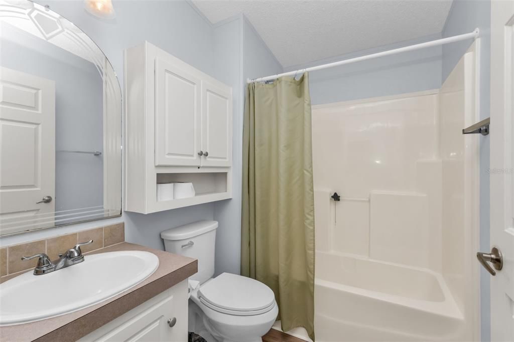 For Sale: $165,000 (2 beds, 2 baths, 1008 Square Feet)