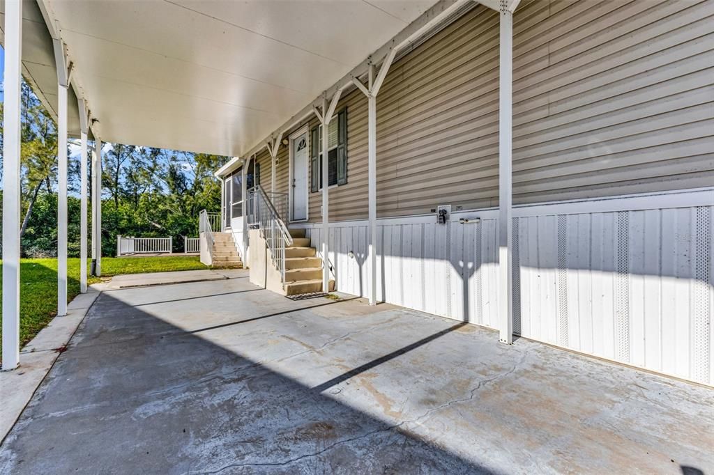 For Sale: $165,000 (2 beds, 2 baths, 1008 Square Feet)