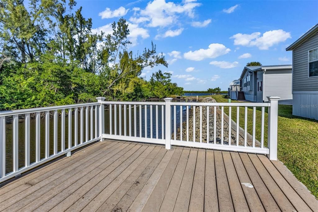 For Sale: $165,000 (2 beds, 2 baths, 1008 Square Feet)