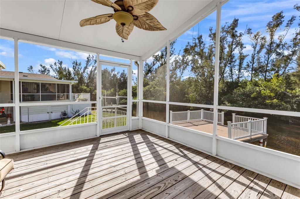 For Sale: $165,000 (2 beds, 2 baths, 1008 Square Feet)