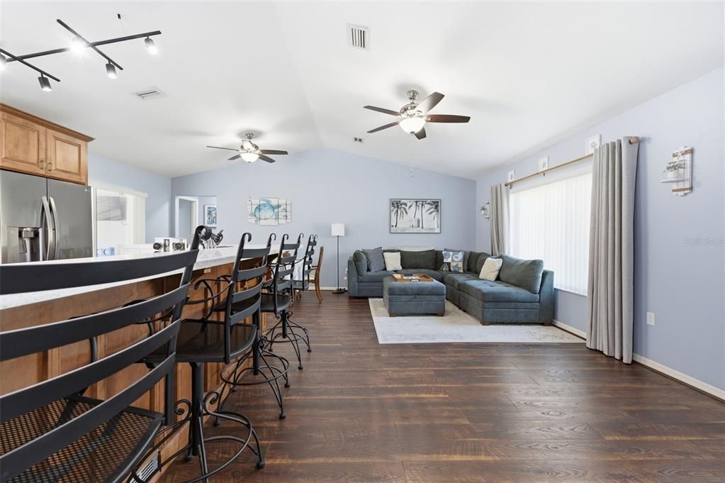 For Sale: $399,900 (3 beds, 2 baths, 1557 Square Feet)