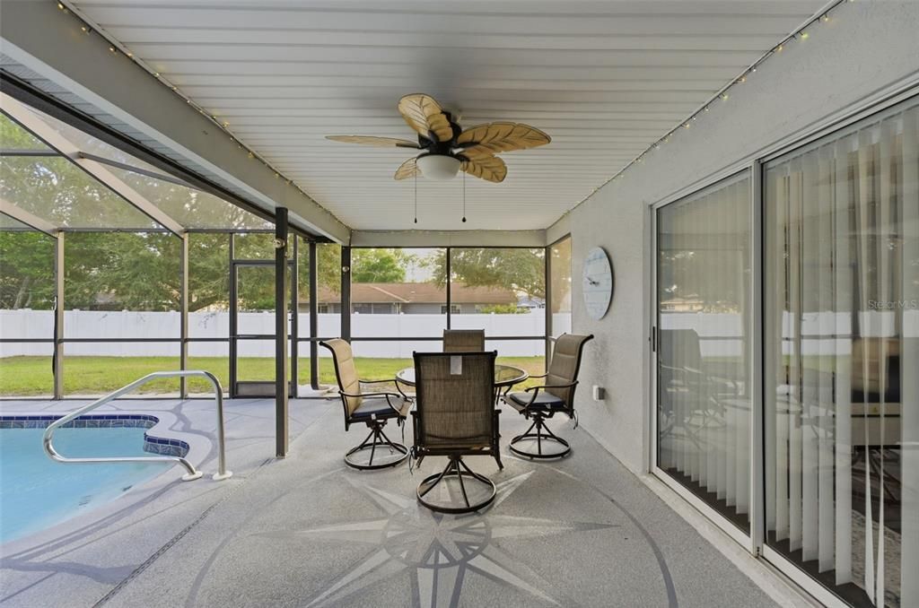 For Sale: $399,900 (3 beds, 2 baths, 1557 Square Feet)