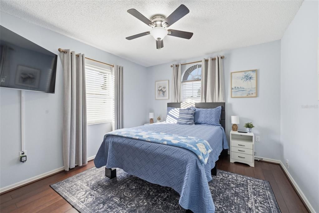 For Sale: $399,900 (3 beds, 2 baths, 1557 Square Feet)