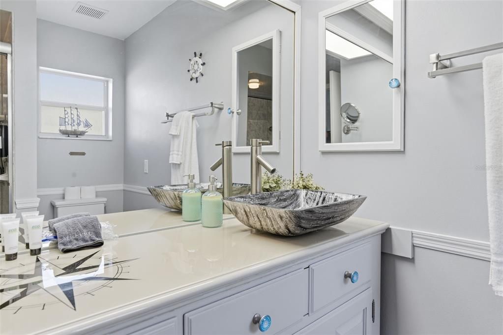 For Sale: $399,900 (3 beds, 2 baths, 1557 Square Feet)