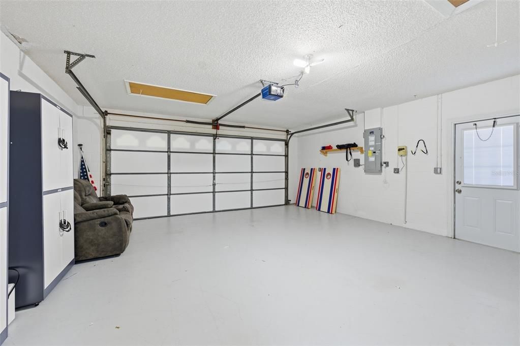 For Sale: $399,900 (3 beds, 2 baths, 1557 Square Feet)