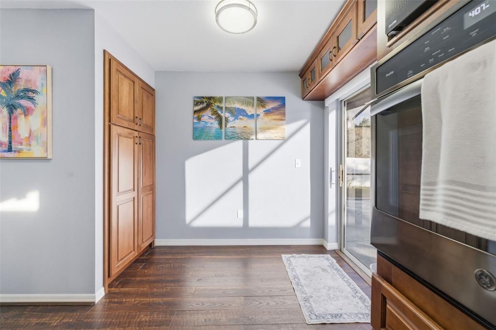 For Sale: $399,900 (3 beds, 2 baths, 1557 Square Feet)