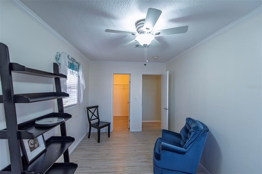 En Venta: $399,900 (4 camas, 2 baños, 2077 Pies cuadrados)