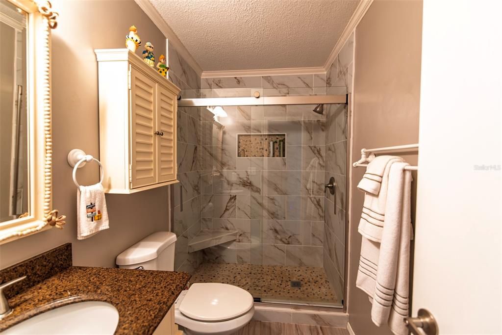 En Venta: $399,900 (4 camas, 2 baños, 2077 Pies cuadrados)