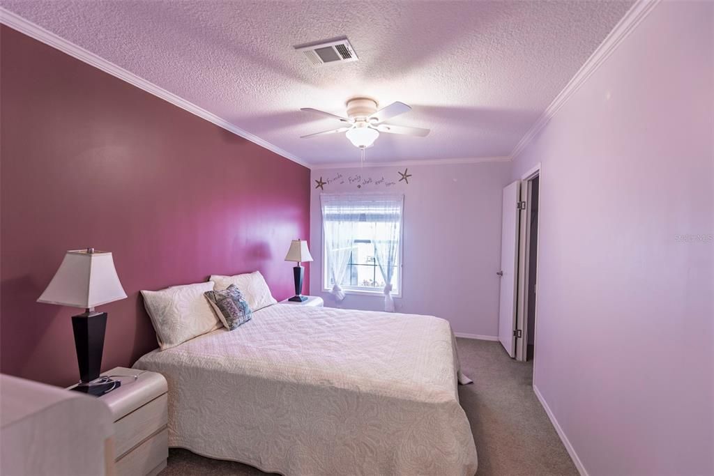 En Venta: $399,900 (4 camas, 2 baños, 2077 Pies cuadrados)