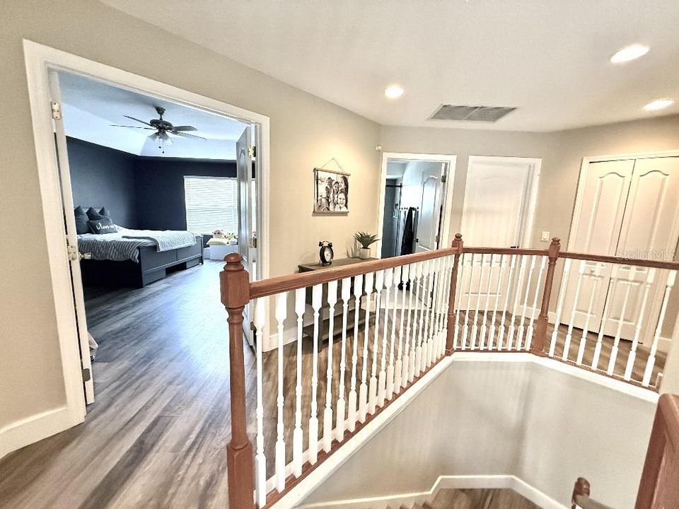 Activo con contrato: $544,999 (5 camas, 3 baños, 3028 Pies cuadrados)