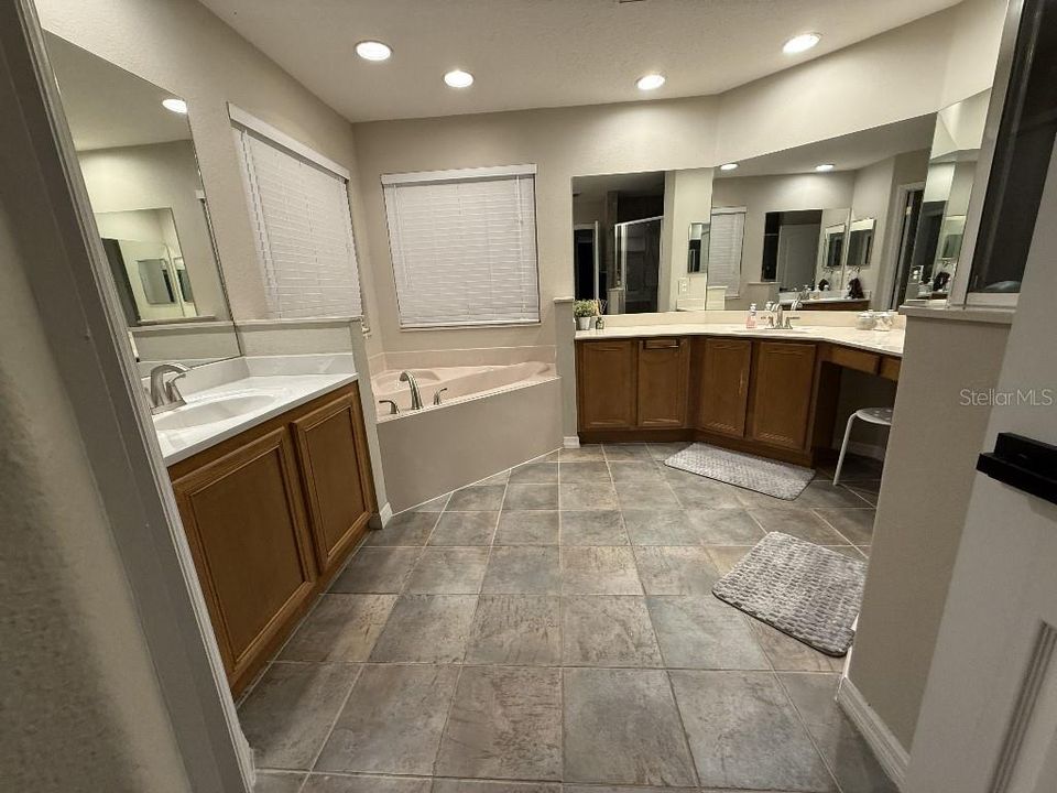 For Sale: $544,999 (5 beds, 3 baths, 3028 Square Feet)