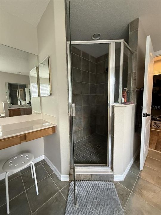 Activo con contrato: $544,999 (5 camas, 3 baños, 3028 Pies cuadrados)