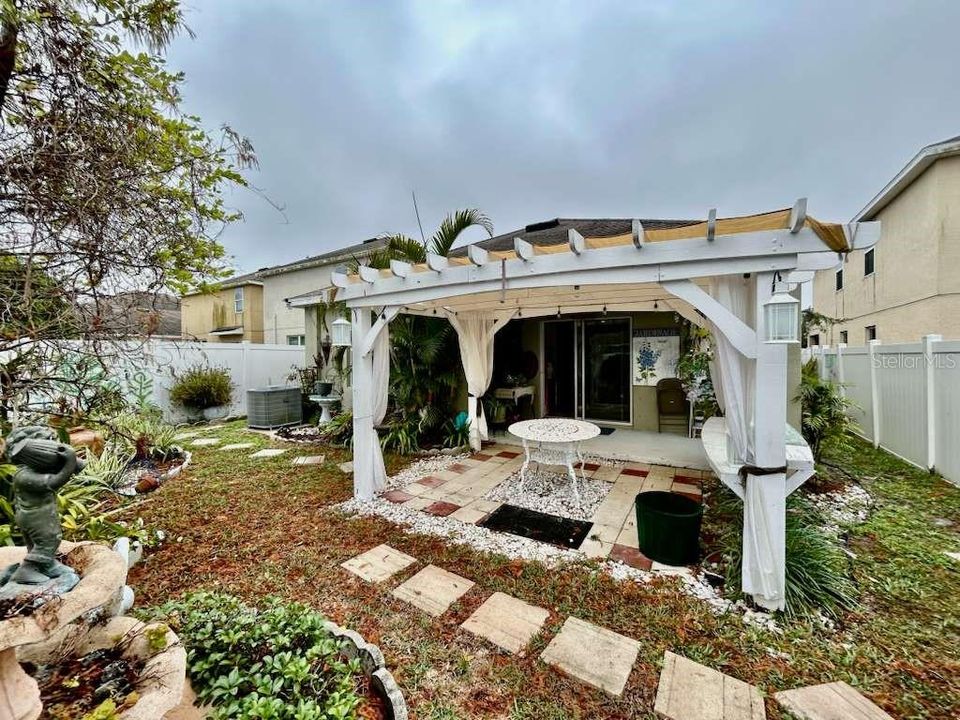 待售: $285,800 (3 贝兹, 2 浴室, 1516 平方英尺)