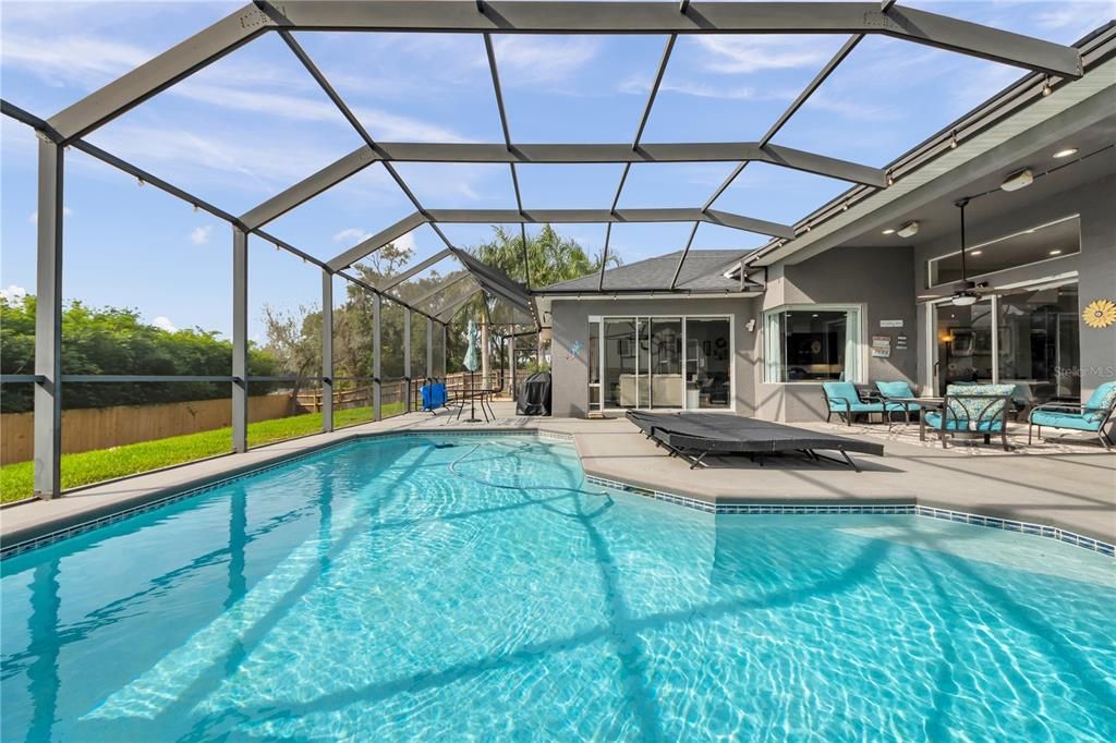 En Venta: $725,000 (4 camas, 3 baños, 2973 Pies cuadrados)