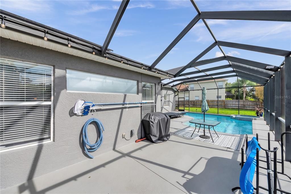 En Venta: $725,000 (4 camas, 3 baños, 2973 Pies cuadrados)