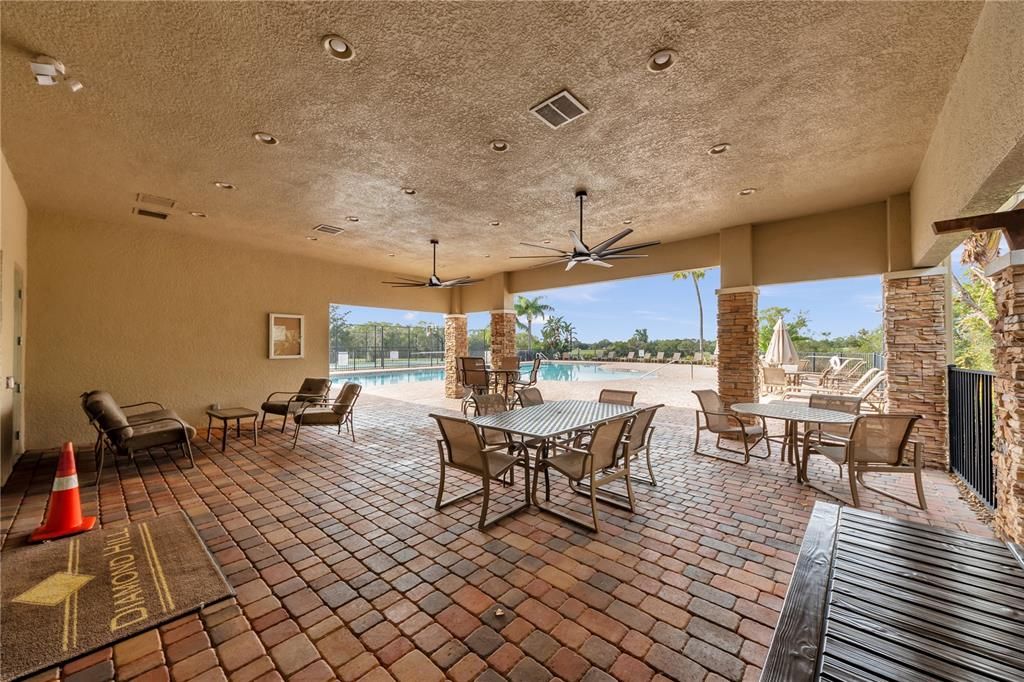 En Venta: $725,000 (4 camas, 3 baños, 2973 Pies cuadrados)