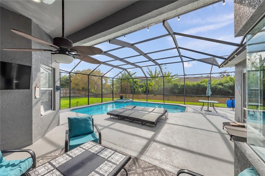 En Venta: $725,000 (4 camas, 3 baños, 2973 Pies cuadrados)