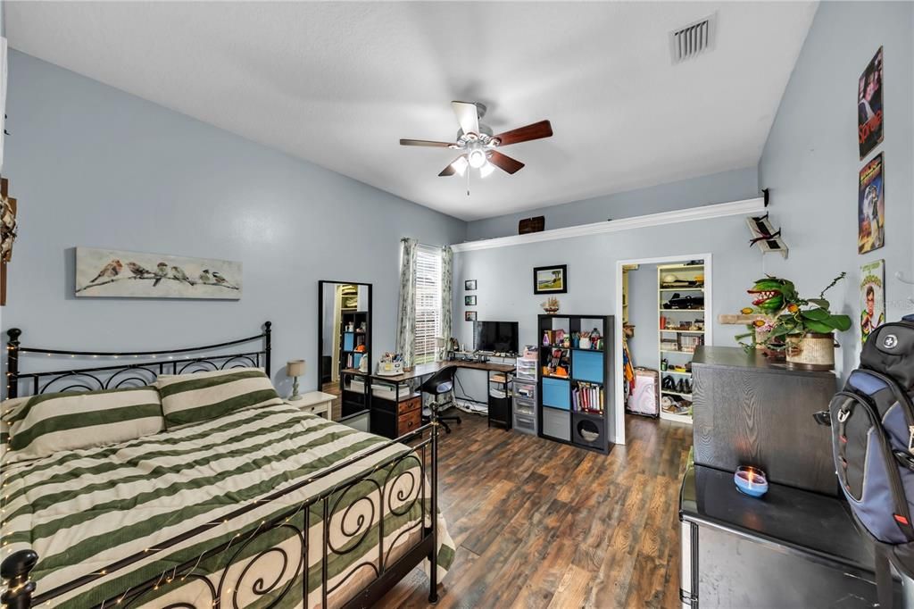 En Venta: $725,000 (4 camas, 3 baños, 2973 Pies cuadrados)