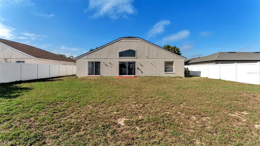 En Venta: $325,000 (3 camas, 2 baños, 2043 Pies cuadrados)