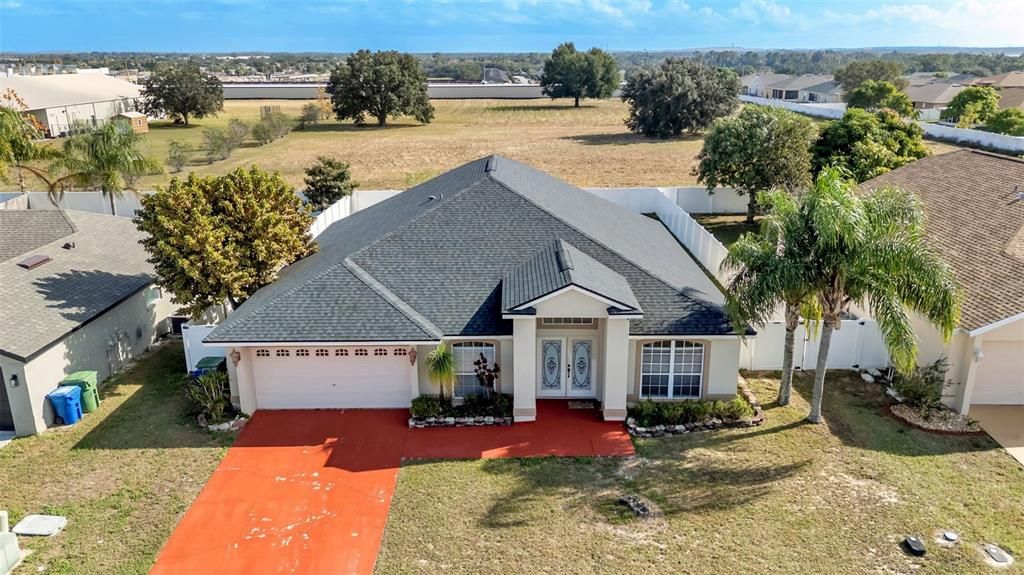 En Venta: $325,000 (3 camas, 2 baños, 2043 Pies cuadrados)