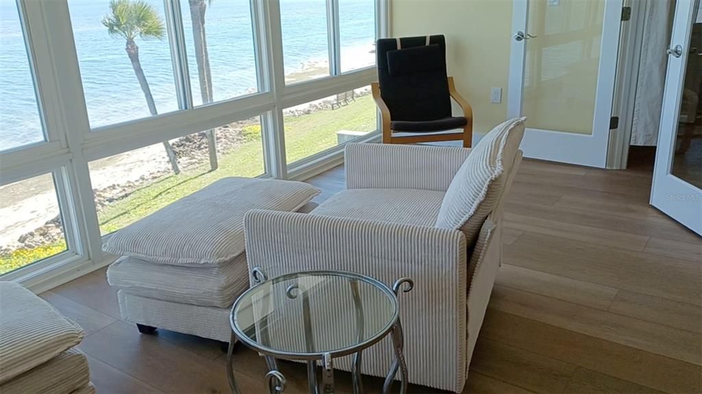 For Rent: $5,000 (2 beds, 2 baths, 1377 Square Feet)