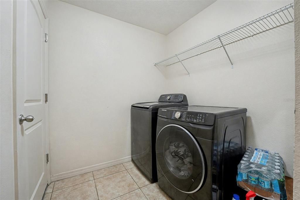 En Venta: $309,990 (3 camas, 2 baños, 1609 Pies cuadrados)