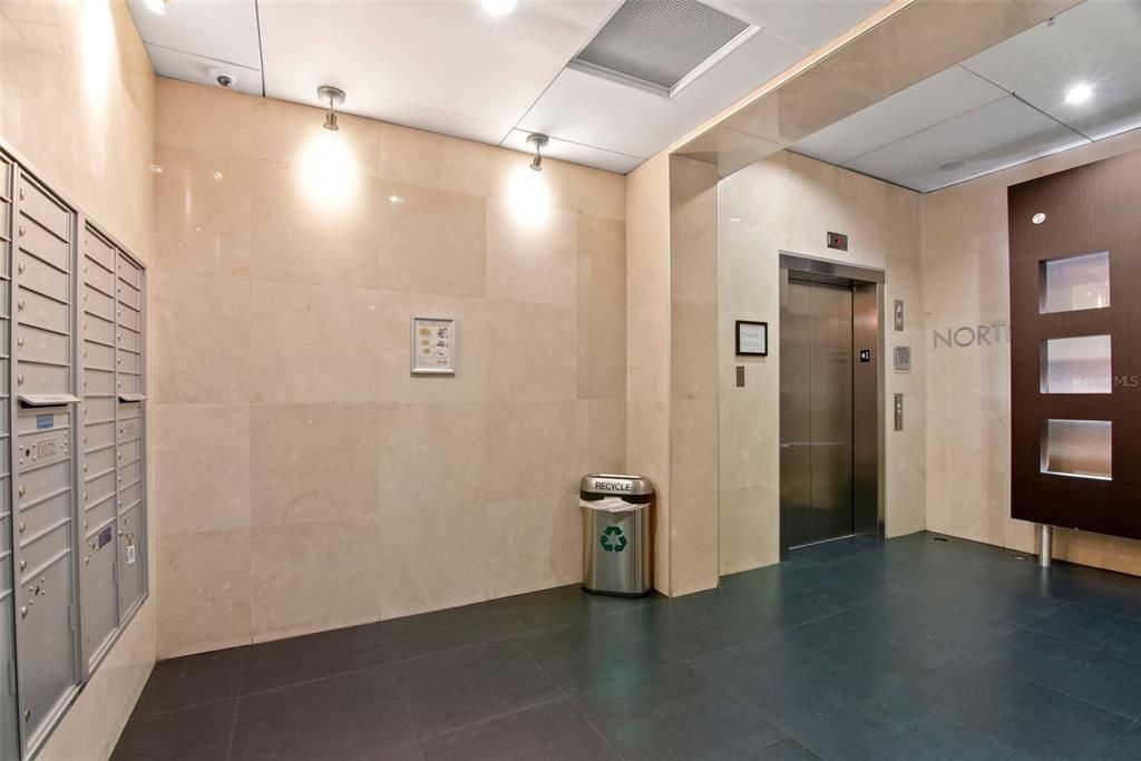 出租: $1,800 (1 贝兹, 1 浴室, 644 平方英尺)