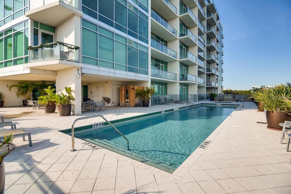 出租: $1,800 (1 贝兹, 1 浴室, 644 平方英尺)