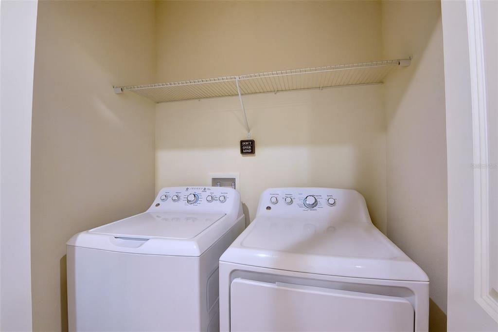 For Sale: $320,000 (3 beds, 2 baths, 1912 Square Feet)