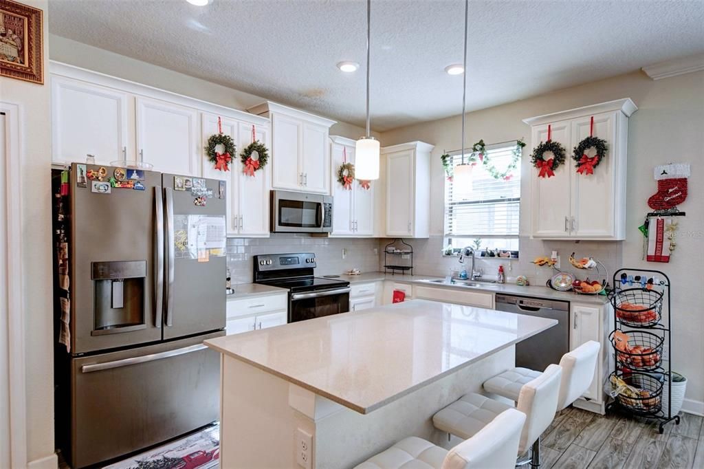 For Sale: $320,000 (3 beds, 2 baths, 1912 Square Feet)