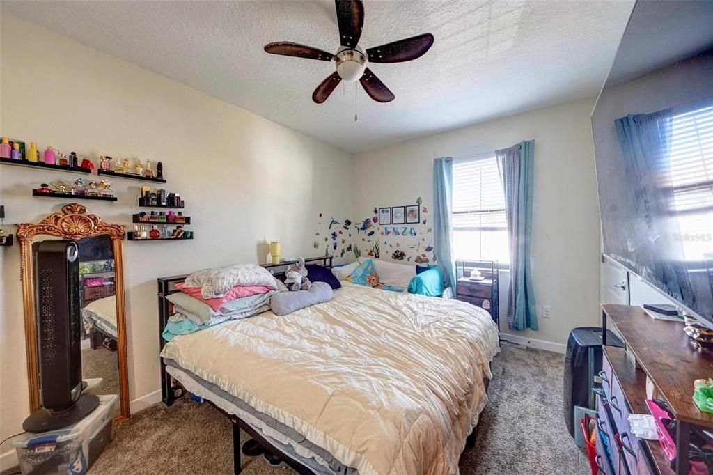 For Sale: $320,000 (3 beds, 2 baths, 1912 Square Feet)