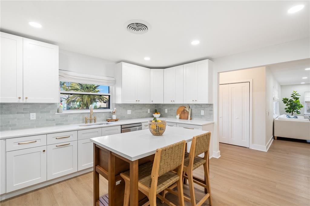 En Venta: $538,500 (3 camas, 3 baños, 1957 Pies cuadrados)