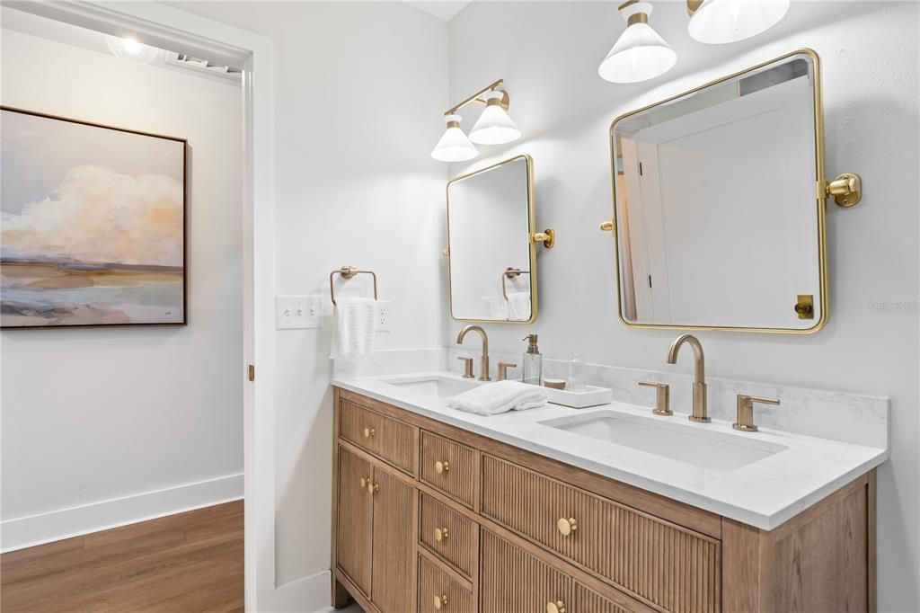 En Venta: $538,500 (3 camas, 3 baños, 1957 Pies cuadrados)