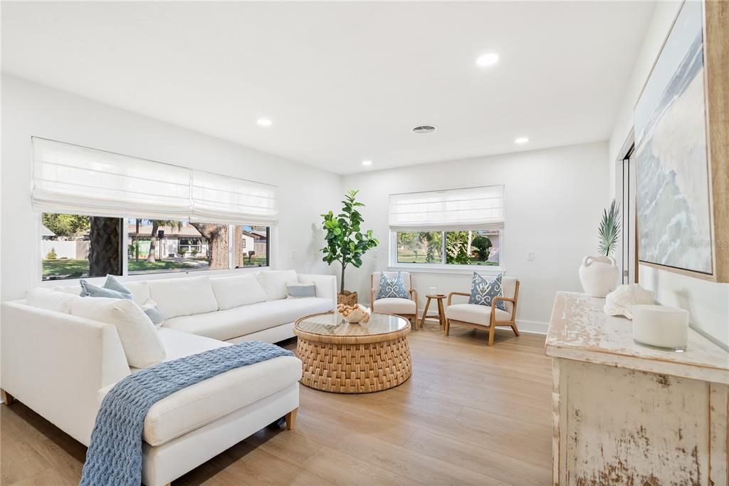 En Venta: $538,500 (3 camas, 3 baños, 1957 Pies cuadrados)