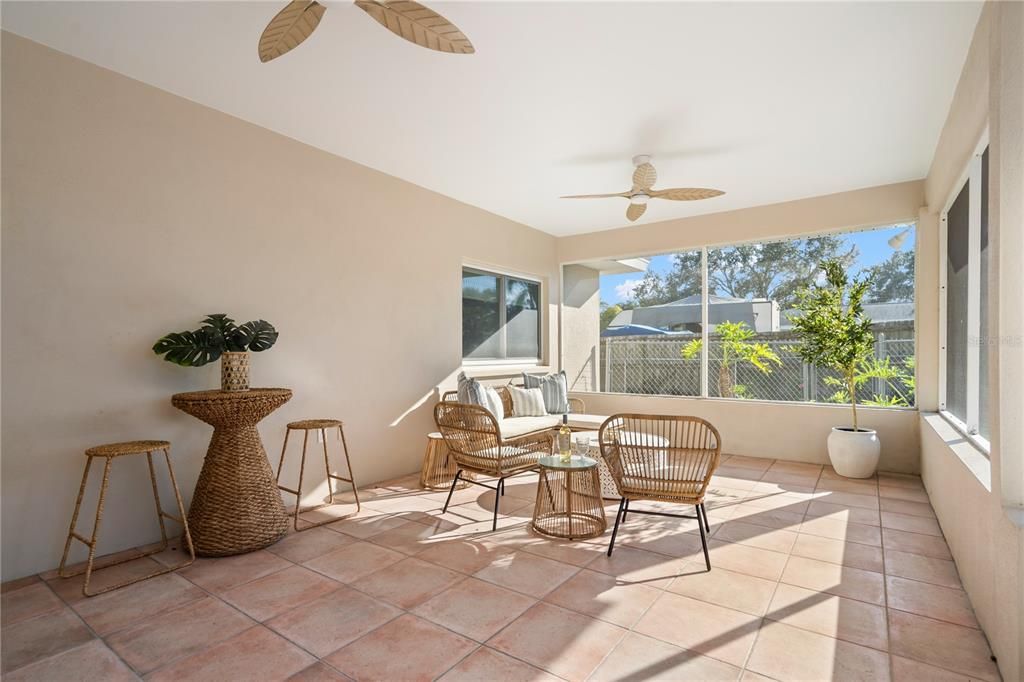 En Venta: $538,500 (3 camas, 3 baños, 1957 Pies cuadrados)