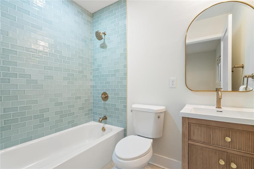 En Venta: $538,500 (3 camas, 3 baños, 1957 Pies cuadrados)