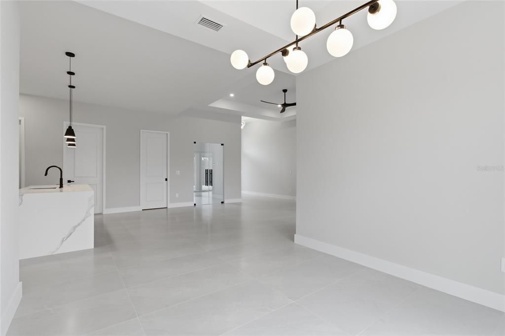 На продажу: $925,000 (3 спален, 3 ванн, 2014 Квадратных фут)