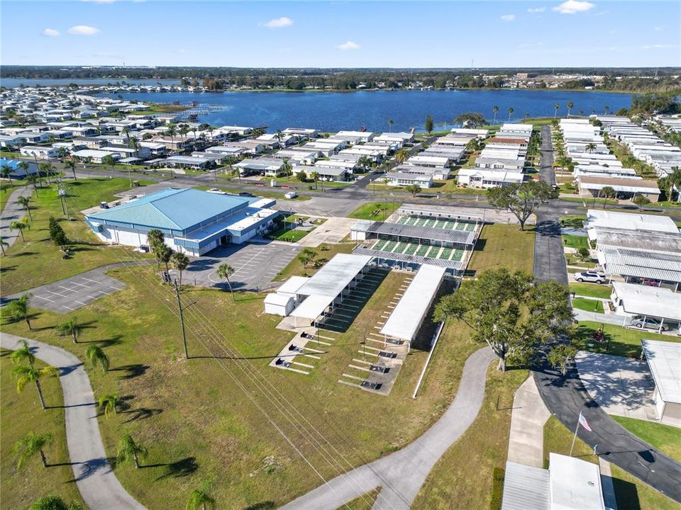 待售: $240,000 (2 贝兹, 2 浴室, 1242 平方英尺)