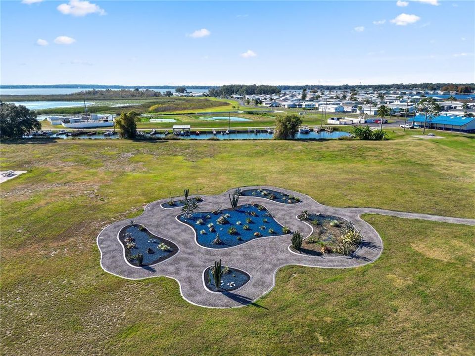 待售: $240,000 (2 贝兹, 2 浴室, 1242 平方英尺)