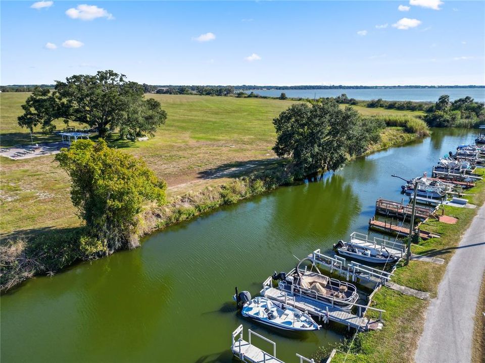 待售: $240,000 (2 贝兹, 2 浴室, 1242 平方英尺)