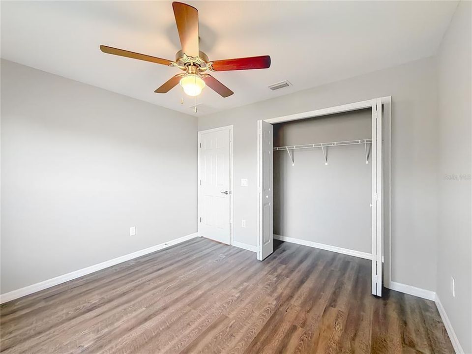 For Sale: $275,000 (3 beds, 2 baths, 1421 Square Feet)