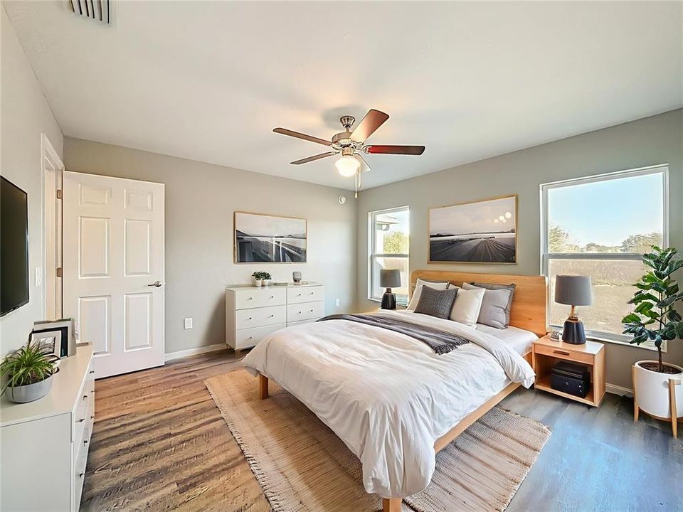 For Sale: $275,000 (3 beds, 2 baths, 1421 Square Feet)