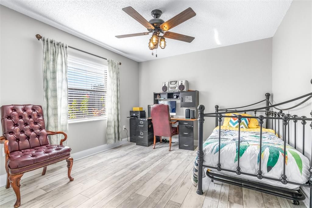 На продажу: $365,000 (3 спален, 2 ванн, 1594 Квадратных фут)