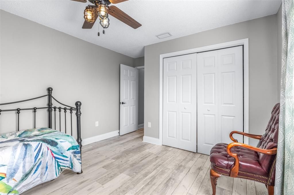 На продажу: $365,000 (3 спален, 2 ванн, 1594 Квадратных фут)